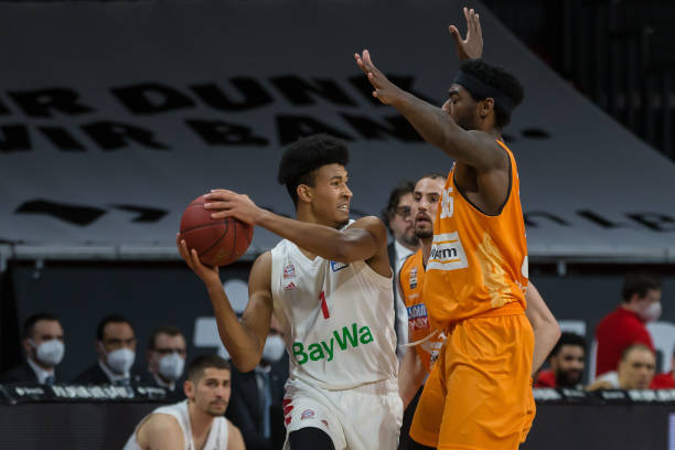 更彻底击溃 更彻底击溃