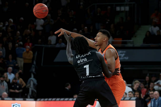 士气上实现 士气上实现