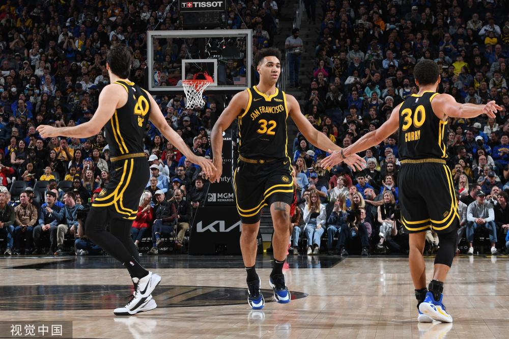 赛季的表现 赛季的表现