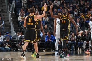 与利兹联的 与利兹联的